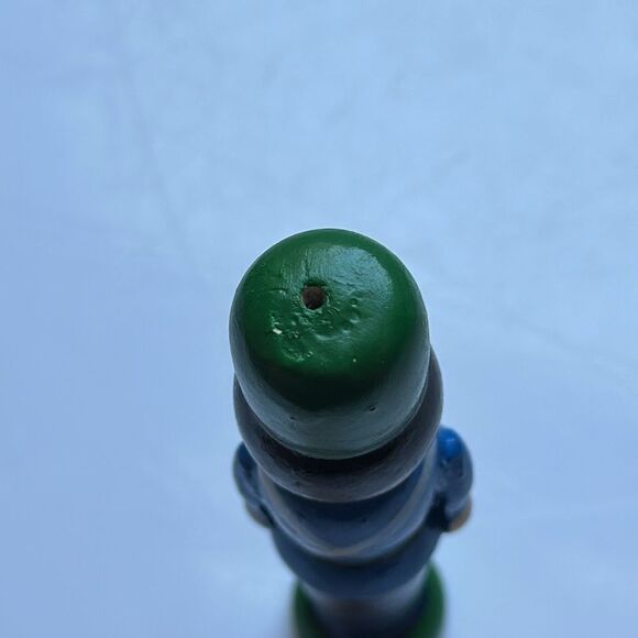 Lot of 3 vintage wooden soldier/nutcracker ornaments - Picture 7 of 9